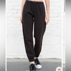 Brandy Melville Rosa sweatpants